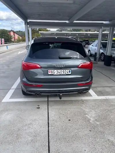 Audi Q5 2012 — SUV diesel robuste, transmission automatique, 223 000 km — intérieur