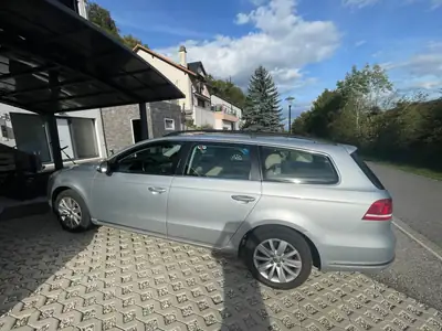 VW Passat Variant TDI 170 — Break diesel fiable, entretien à jour — side view