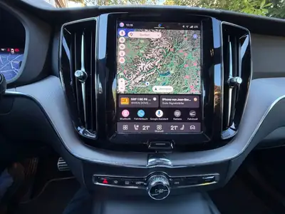 Volvo XC60 T8 Twin Engine — SUV hybride rechargeable 253 ch, 122'000 km — Thumbnail 11