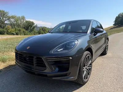 Porsche Macan 440 ch — SUV sportif premium, entretien complet, garantie jusqu'en 2026 — exterior view