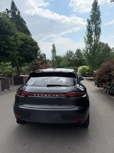 Porsche Macan 440 ch — SUV sportif premium, entretien complet, garantie jusqu'en 2026 — interior