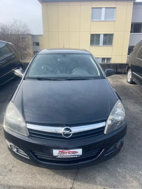 Opel Astra 2007 — Berline compacte fiable, moteur 140 ch essence