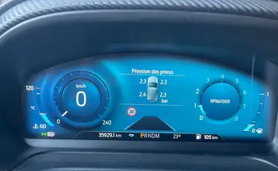 Ford Puma Hybrid 2023 — SUV compact écologique, 36'000 km seulement — dashboard