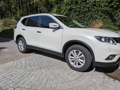 Nissan X-Trail 2017 Diesel — SUV fiable, transmission révisée, prêt pour l'aventure — arrière