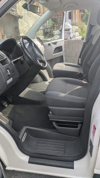 VW T5 California — Aménagé camping-car, diesel robuste, 101'000 km — Thumbnail 15