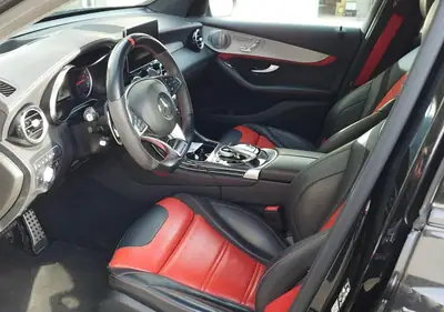 Mercedes-AMG GLC 63 — Performance SUV 510 ch, tout-terrain haute performance — interni