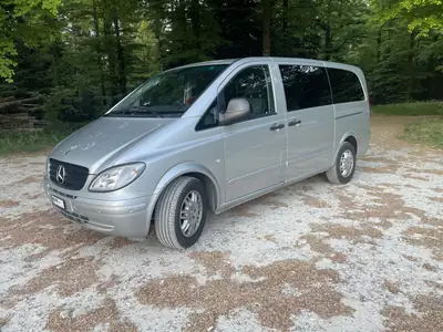 Mercedes-Benz Vito 8 places — Van diesel spacieux, climatisation avant/arrière — side view