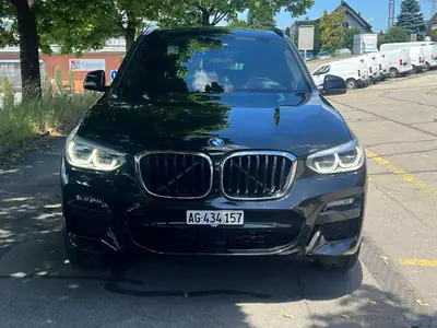 BMW X3 30i xDrive — SUV premium 252 ch, tout-terrain polyvalent — exterior view