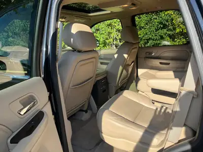 Cadillac Escalade 2013 — SUV premium 7 places, motorisation V8 puissante — Detail
