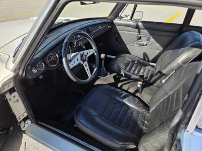 MG MGC 1970 — Coupé anglais emblématique, fraîchement révisé — cruscotto