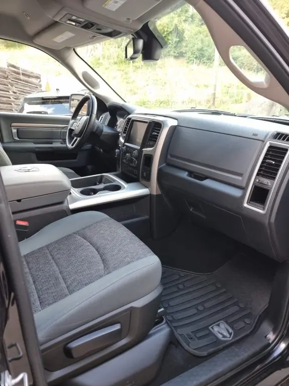 Dodge Ram 2018 occasion Oberbütschel — 4