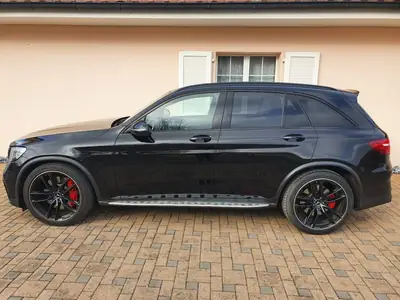 Mercedes-Benz GLC 63 AMG — SUV haute performance, 510 ch, transmission intégrale — côté