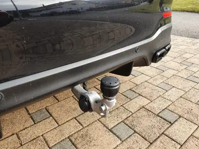 Mercedes-Benz GLC 63 AMG — SUV haute performance, 510 ch, transmission intégrale — Miniature 9