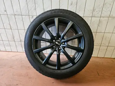 Mercedes-Benz GLC 63 AMG — SUV haute performance, 510 ch, transmission intégrale — Miniature 8