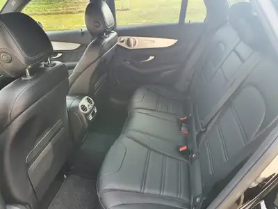 Mercedes-Benz GLC 63 AMG — SUV haute performance, 510 ch, transmission intégrale — Miniature 7