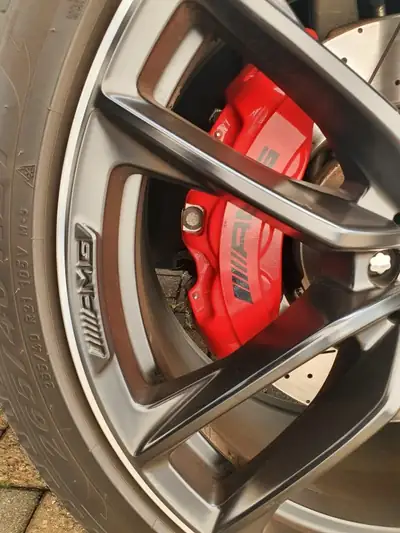 Mercedes-Benz GLC 63 AMG — SUV haute performance, 510 ch, transmission intégrale — Miniature 10