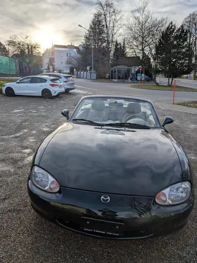 Mazda MX-5 1999 — Roadster légendaire, 140 ch et plaisir de conduite garanti — vue extérieure