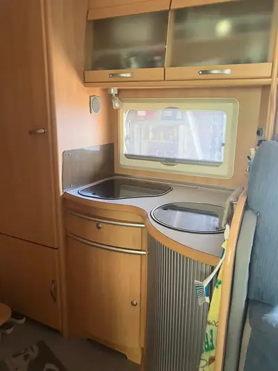 Ford Transit 2006 — Camping-car aménagé 5 places, moteur indestructible 2.4L Turbo — Thumbnail 8
