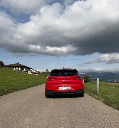 Hyundai i30 Berline — Sportive tuning 275 ch, 8 pneus, CarPlay intégré — dettaglio