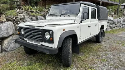 Land Rover Defender 2004 — Le SUV britannique incontournable, robustesse éprouvée — vista esterna