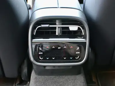 Mercedes-AMG E 53 Hybrid Break — Performance hybride rechargeable, finition exclusive mate — Miniature 16