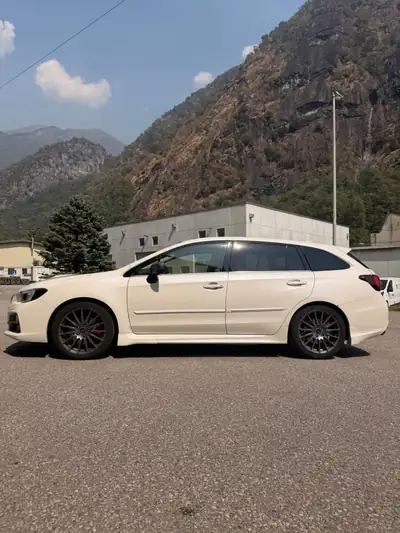 Subaru Levorg 1.6 DIT Luxury S AWD — Break sportif, traction intégrale, 8 roues complètes — Seitenansicht