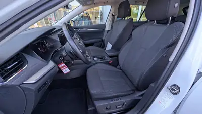 Skoda Octavia 150 ch mHEV — Berline hybride essence, 66'900 km, transmission automatique — Miniature 7