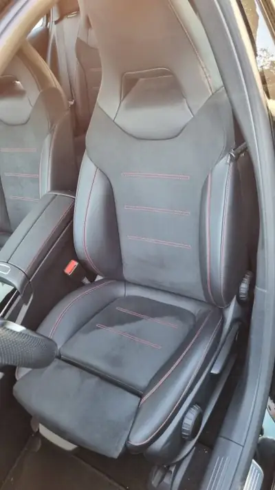 Mercedes-Benz Classe A 200 — Berline compacte premium, 77'000 km, boîte auto — Miniature 8