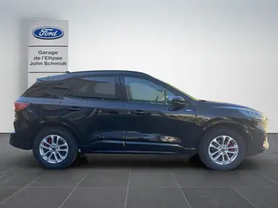 Ford Kuga Hybrid — SUV compact performant et économe, 70 200 km — arrière