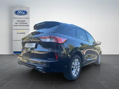 Ford Kuga Hybrid — SUV compact performant et économe, 70 200 km — intérieur