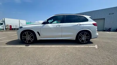 BMW X5 M Sport — SUV premium 340 ch, xDrive, équipement haut de gamme — côté