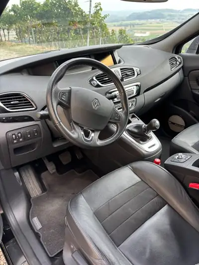Renault Scénic 2015 — Monospace polyvalent, entretien économique — détail