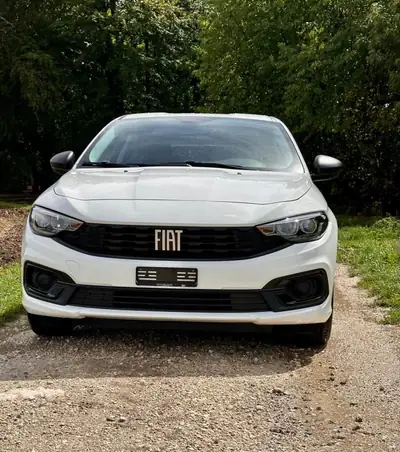 Fiat Tipo Estate 2024 — Hybride MHEV, quasi neuf, très peu kilométré — vista esterna
