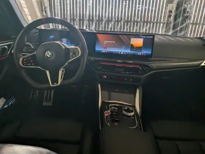 BMW i4 2025 — Berline électrique performante, 29'500 km, équipement premium — Miniature 9