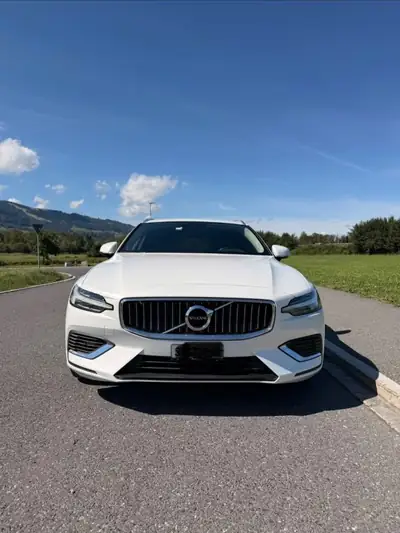 Volvo V60 PHEV 2021 — Hybride rechargeable performant, 124'000 km — vue extérieure