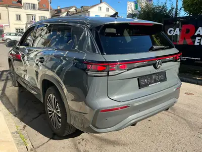 VW Tayron Life 193 ch — SUV 7 places diesel, tout-terrain polyvalent — détail