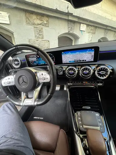 Mercedes-Benz CLA 35 AMG — Coupé Sportif 306 ch, Transmission Automatique — tableau de bord