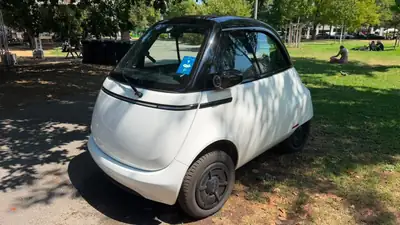 MICRO Microlino — Citadine électrique ultra-compacte, 8100 km seulement — tableau de bord