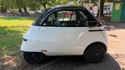 MICRO Microlino — Citadine électrique ultra-compacte, 8100 km seulement — Miniature 7