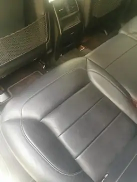 Mercedes-Benz GLE 500 — SUV premium 455 ch, transmission intégrale, élégance blanche — Miniature 8