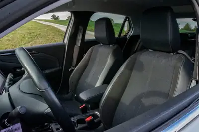 Opel Corsa 1.2 100 ch — Citadine élégante, bien entretenue, prête à rouler — Miniatura 10