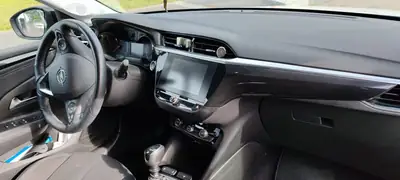 Opel Corsa 1.2 100 ch — Citadine élégante, bien entretenue, prête à rouler — Miniatura 17