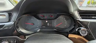 Opel Corsa 1.2 100 ch — Citadine élégante, bien entretenue, prête à rouler — Miniatura 18