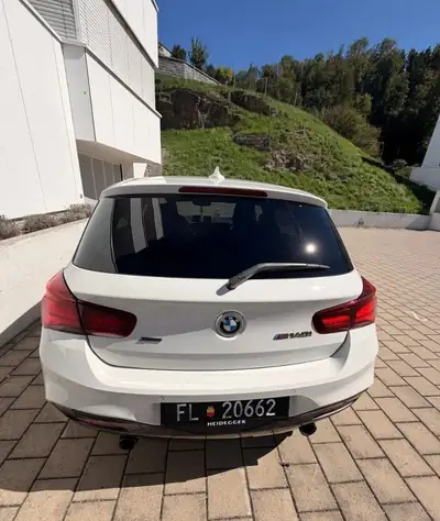 BMW 1ER 340 ch — Berline sportive automatique, 68'000 km seulement — côté