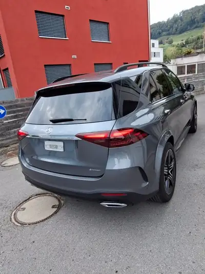 Mercedes-Benz GLE 450 — SUV premium MHEV Diesel, première main, très bon état — vista posteriore