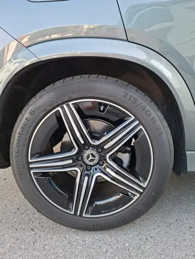 Mercedes-Benz GLE 450 — SUV premium MHEV Diesel, première main, très bon état — Miniatura 7