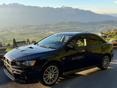Mitsubishi Lancer Evolution X — Berline sportive turbo 295 ch, transmission intégrale — tableau de bord
