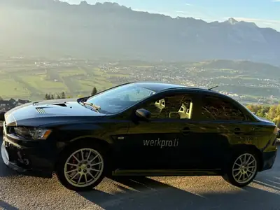 Mitsubishi Lancer Evolution X — Berline sportive turbo 295 ch, transmission intégrale — détail