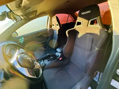 Mitsubishi Lancer Evolution X — Berline sportive turbo 295 ch, transmission intégrale — Miniature 19