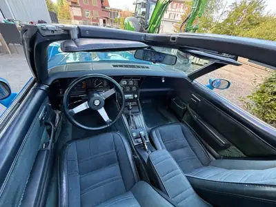 Chevrolet Corvette 1978 — Légende américaine, propulsion arrière authentique — cruscotto